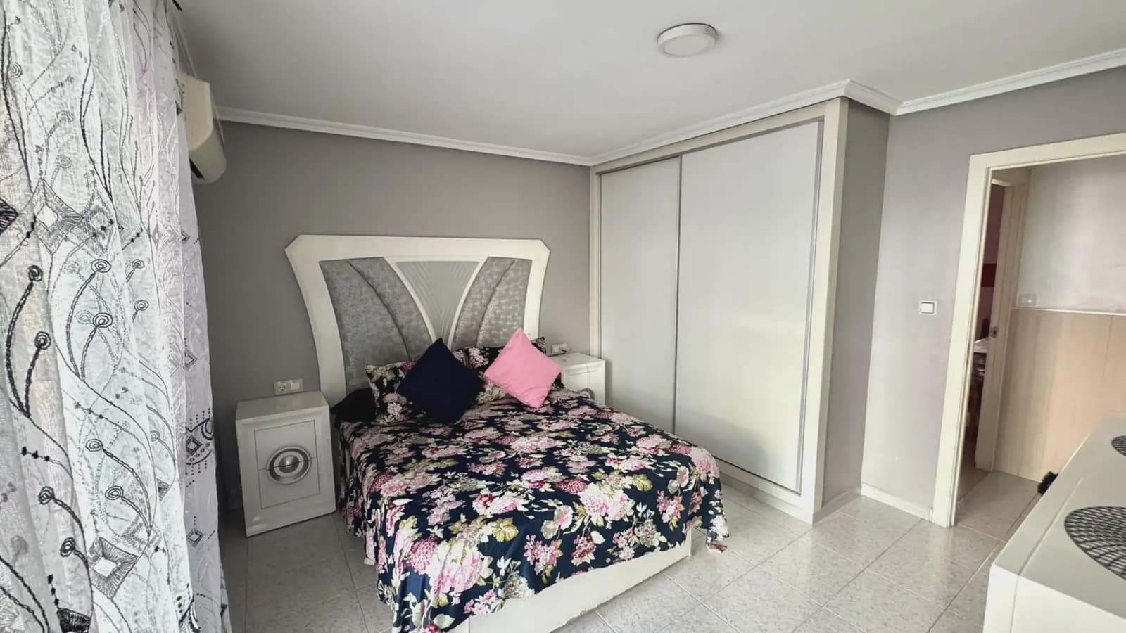 4 soveværelse Lejlighed til salg i Alicante by - € 160.000 (Ref: 10145368)