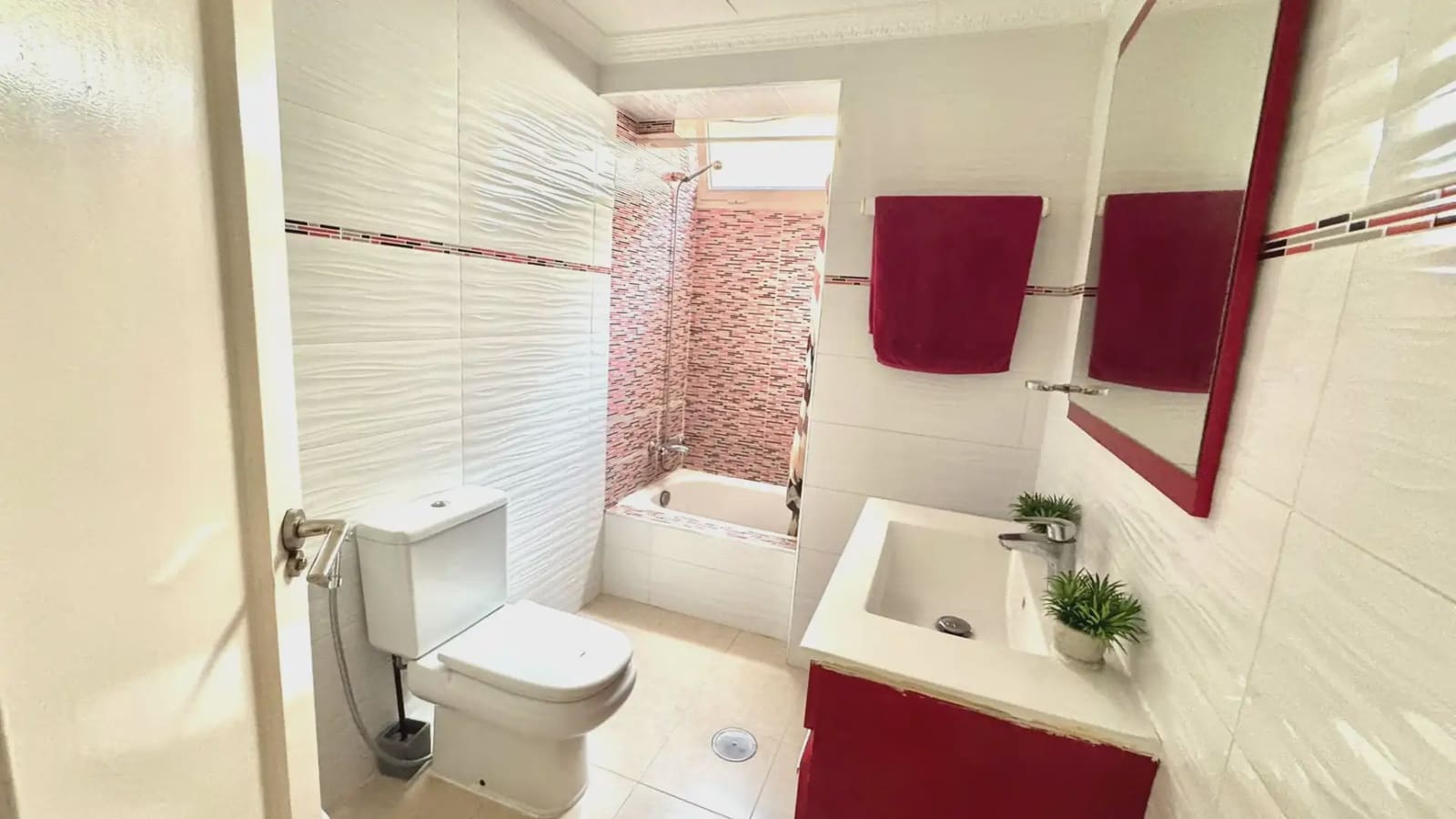 4 soveværelse Lejlighed til salg i Alicante by - € 160.000 (Ref: 10145368)