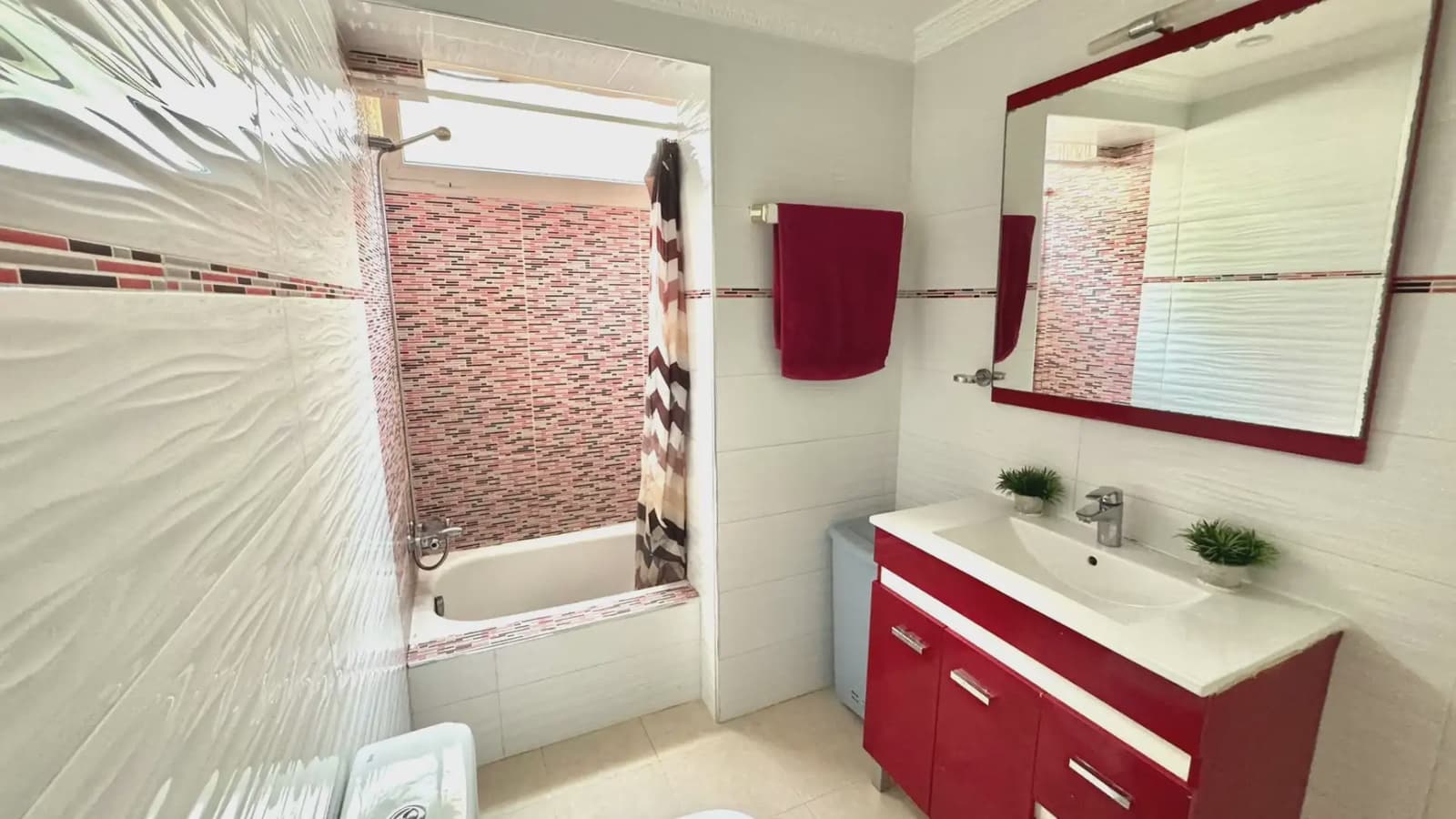 4 soveværelse Lejlighed til salg i Alicante by - € 160.000 (Ref: 10145368)
