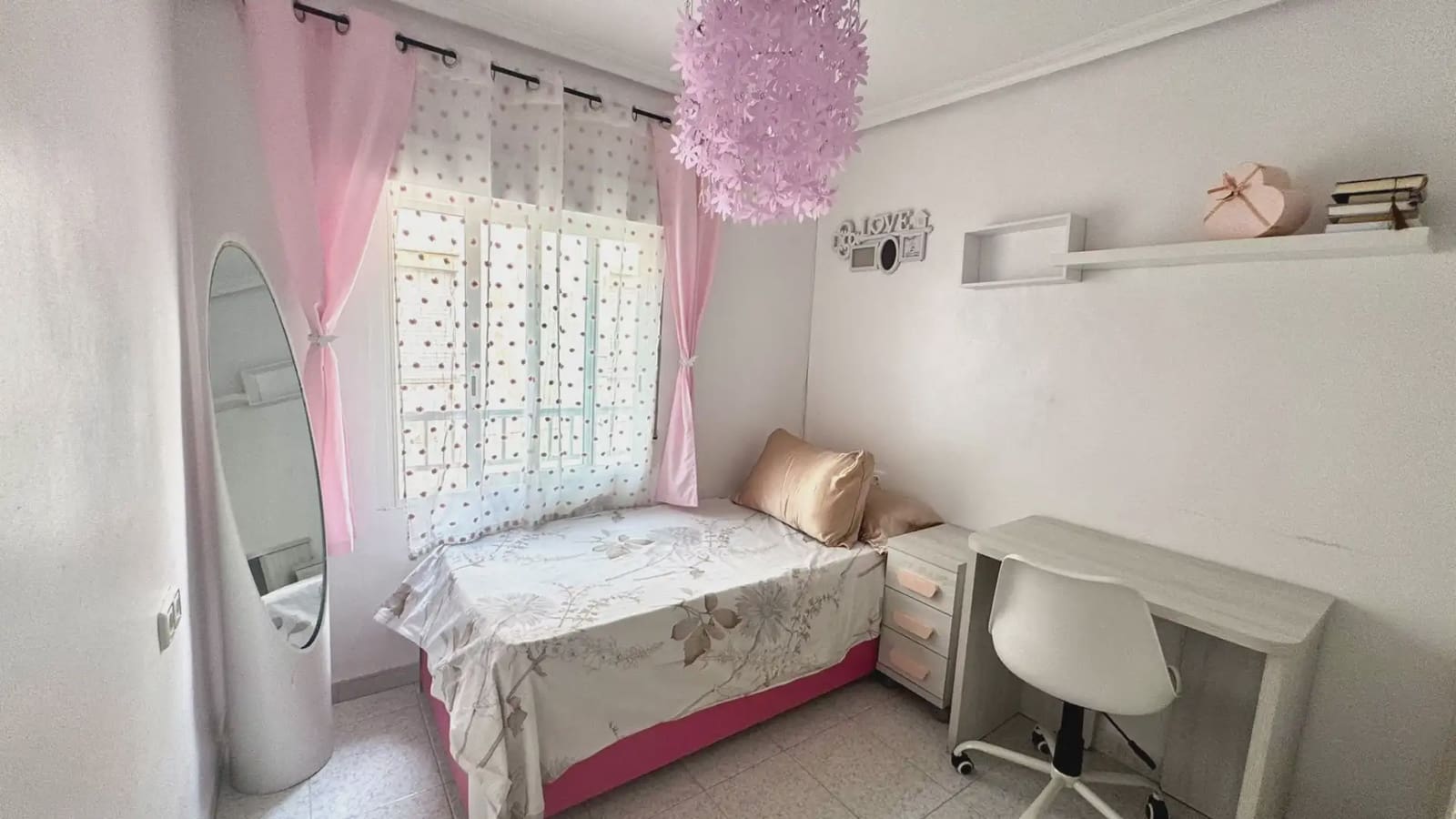 4 soveværelse Lejlighed til salg i Alicante by - € 160.000 (Ref: 10145368)