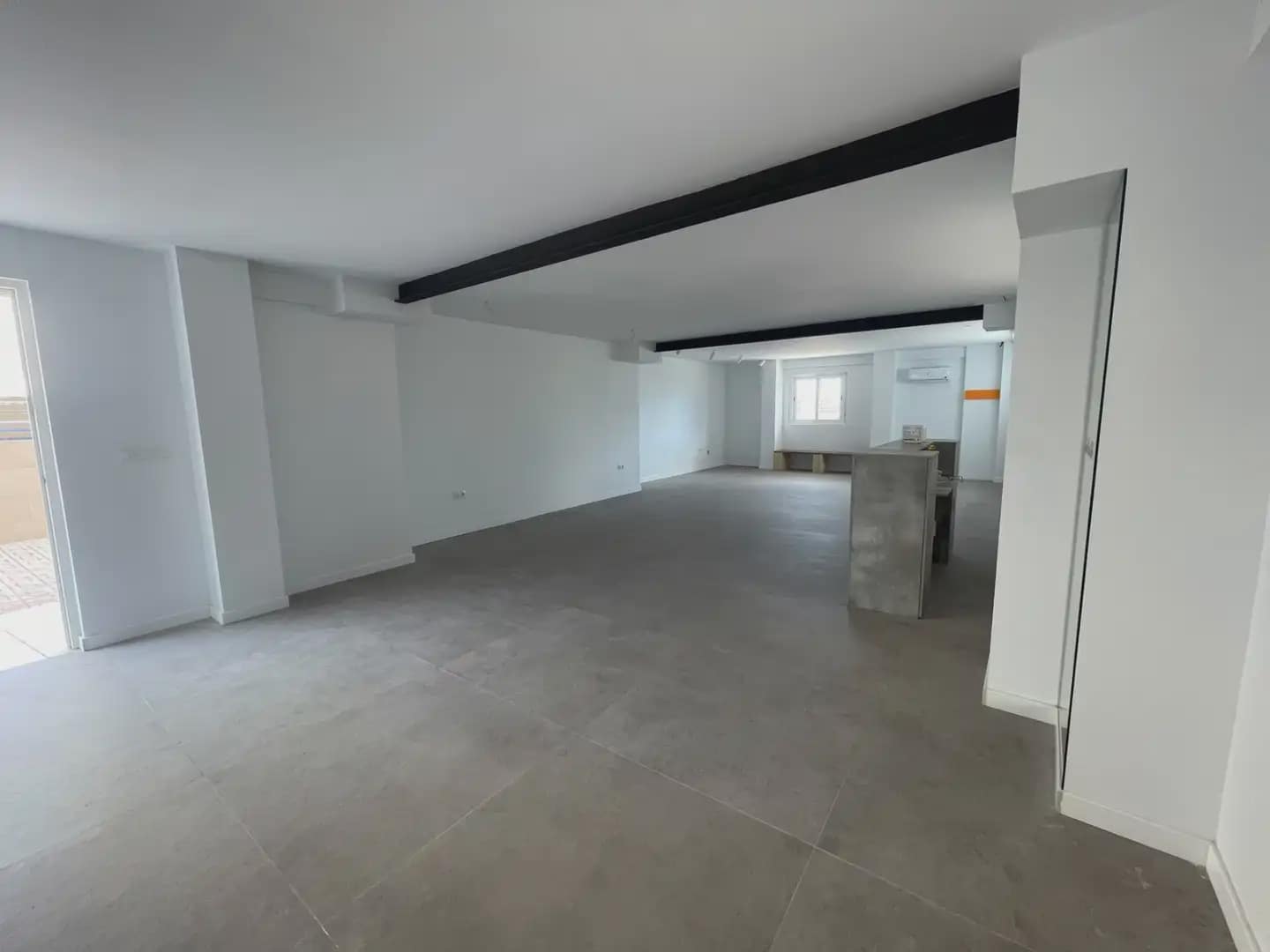 Commercial for rent in El Campello - € 1,200 (Ref: 10158842)