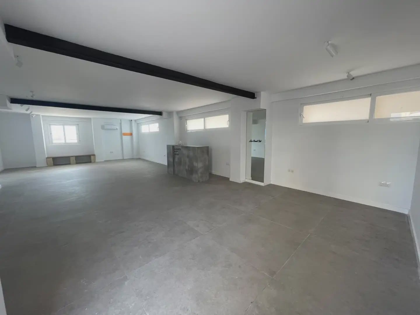 Commercial for rent in El Campello - € 1,200 (Ref: 10158842)