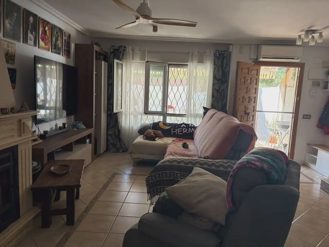 3 soverom Kjedet enebolig til salgs i Divina Pastora, Alicante by med svømmebasseng garasje - € 399 000 (Ref: 10170312)
