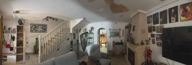3 soverom Kjedet enebolig til salgs i Divina Pastora, Alicante by med svømmebasseng garasje - € 399 000 (Ref: 10170312)