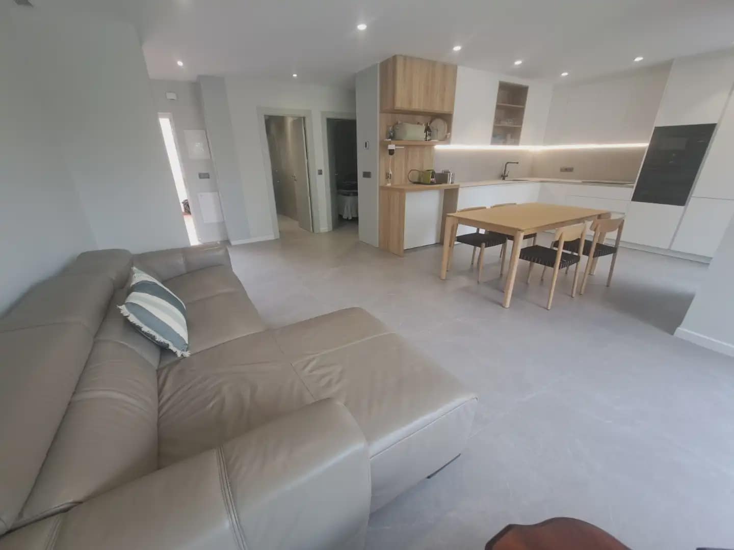 3 camera da letto Appartamento da affittare in Alicante citta con piscina garage - 1.600 € (Rif: 10184083)