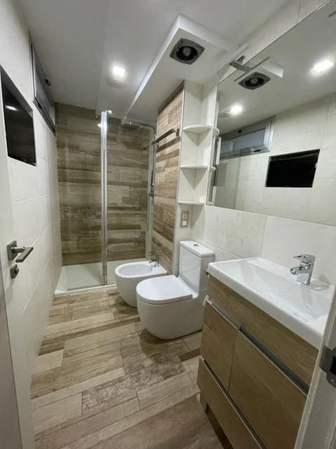 1 sovrum Lägenhet att hyra i Alicante stad med pool - 1 150 € (Ref: 7292102)