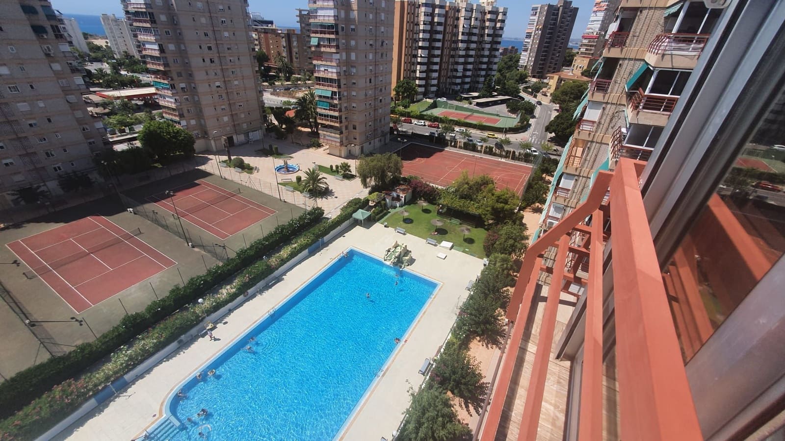 1 sovrum Lägenhet att hyra i Alicante stad med pool - 1 150 € (Ref: 7292102)