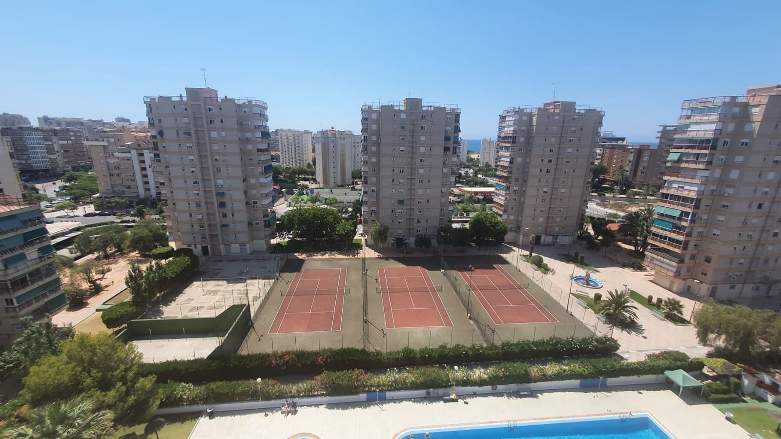 1 sovrum Lägenhet att hyra i Alicante stad med pool - 1 150 € (Ref: 7292102)