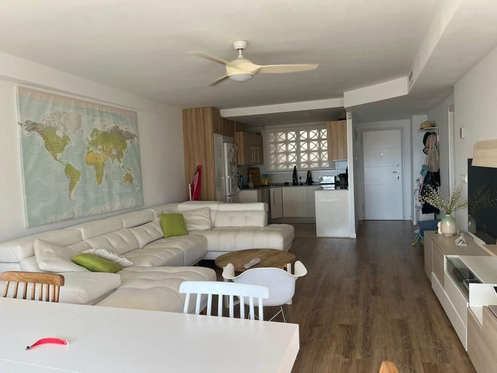 3 soveværelse Lejlighed til leje i Alicante by med swimmingpool garage - € 1.500 (Ref: 7295697)