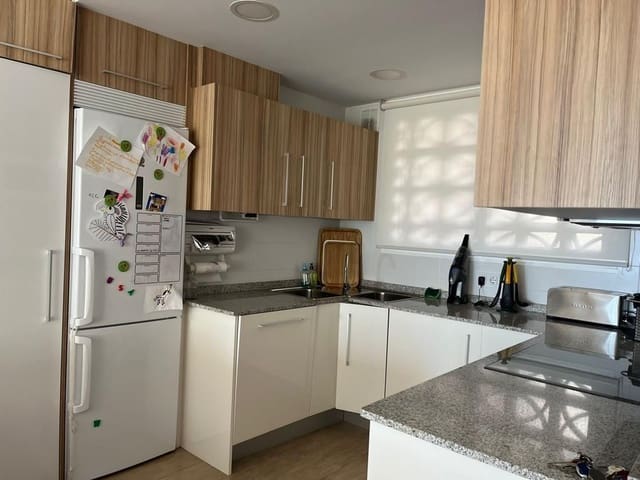 3 soveværelse Lejlighed til leje i Cabo de las Huertas, Alicante by med swimmingpool garage - € 1.500 (Ref: 7295697)