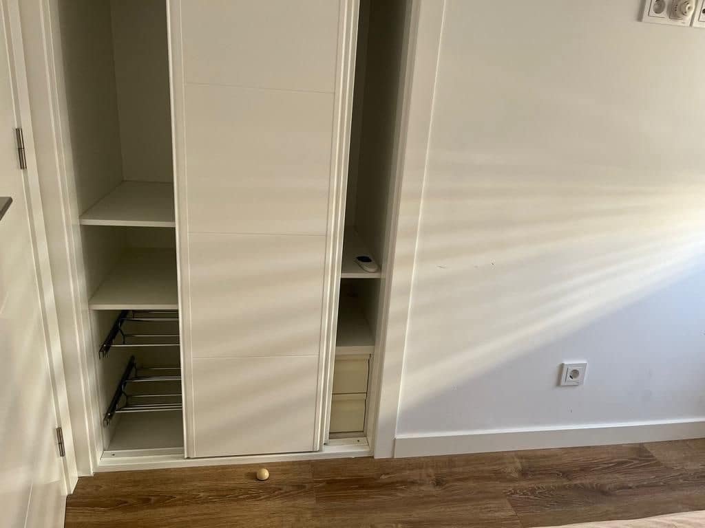 3 soveværelse Lejlighed til leje i Alicante by med swimmingpool garage - € 1.500 (Ref: 7295697)