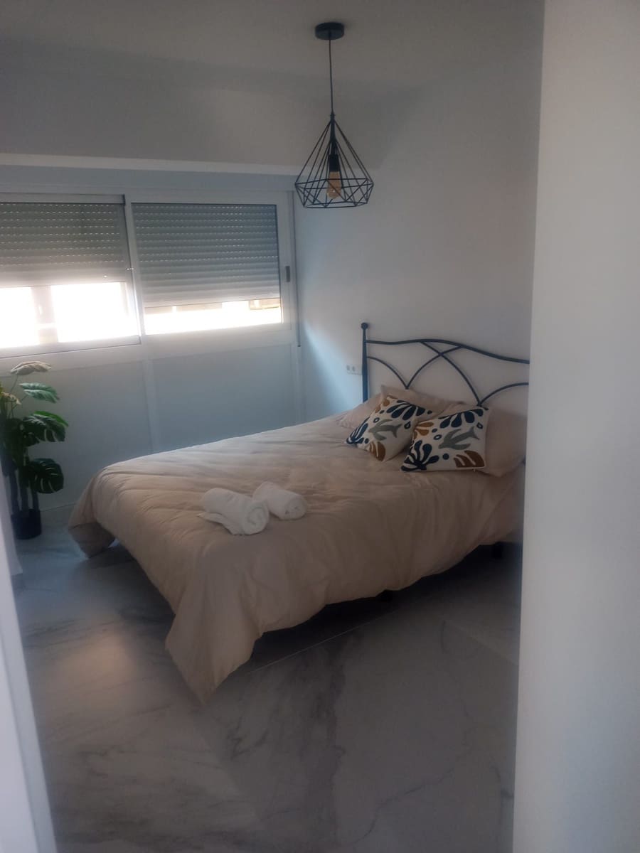 3 bedroom Flat for rent in Alicante / Alacant city - € 1,600 (Ref: 7303014)