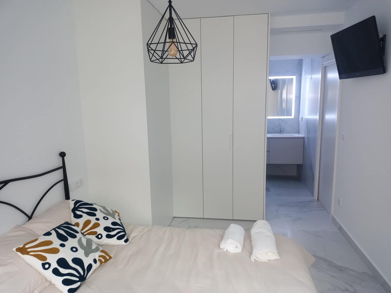 3 bedroom Flat for rent in Alicante / Alacant city - € 1,600 (Ref: 7303014)