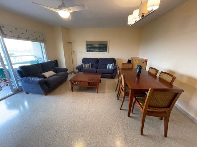 Piso de 3 habitaciones en Playa de Muchavista, El Campello en alquiler con piscina garaje - 975 € (Ref: 7311900)