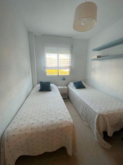 3 soverom Leilighet til leie i El Campello med svømmebasseng garasje - € 1 100 (Ref: 7311900)