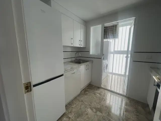 2 sypialnia Apartament przy plaży do wynajęcia w Playa de Muchavista, El Campello z basenem garażem - 1 000 € (Ref: 7311901)