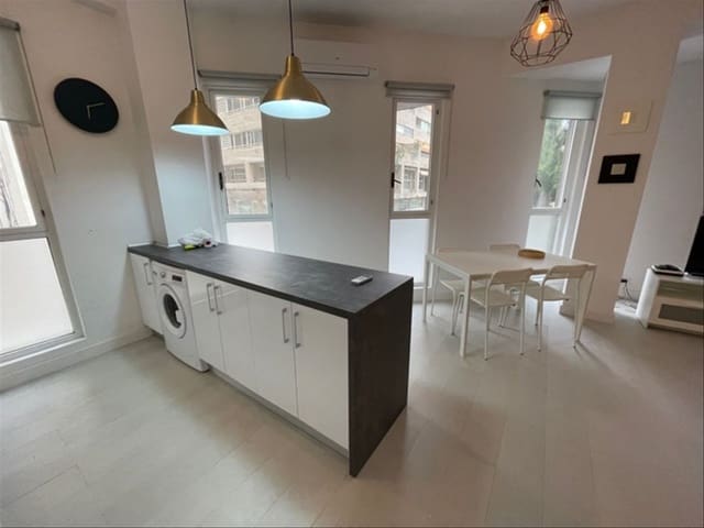 1 makuuhuone Asunto vuokrattavana paikassa Ensanche - Diputacion, Alicante kaupunki - 950 € (Ref: 7413381)