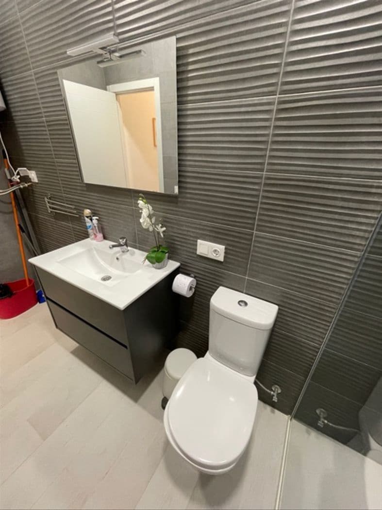 1 bedroom Flat for rent in Alicante / Alacant city - € 950 (Ref: 7413381)