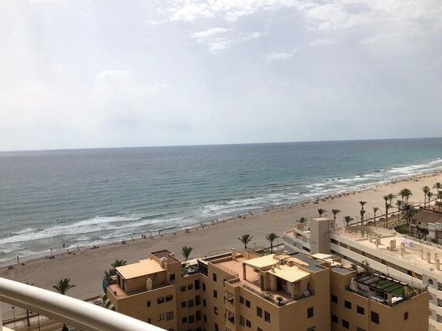 2 bedroom Beach Apartment for rent in El Campello with pool garage - € 1,900 (Ref: 7413385)