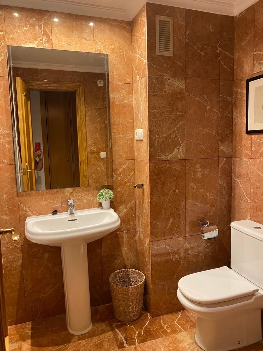 2 bedroom Beach Apartment for rent in El Campello with pool garage - € 1,900 (Ref: 7413385)