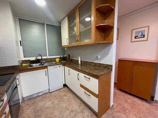 Piso de 2 habitaciones en Playa de San Juan, Alicante / Alacant ciudad en alquiler con piscina garaje - 1.300 € (Ref: 7494347)