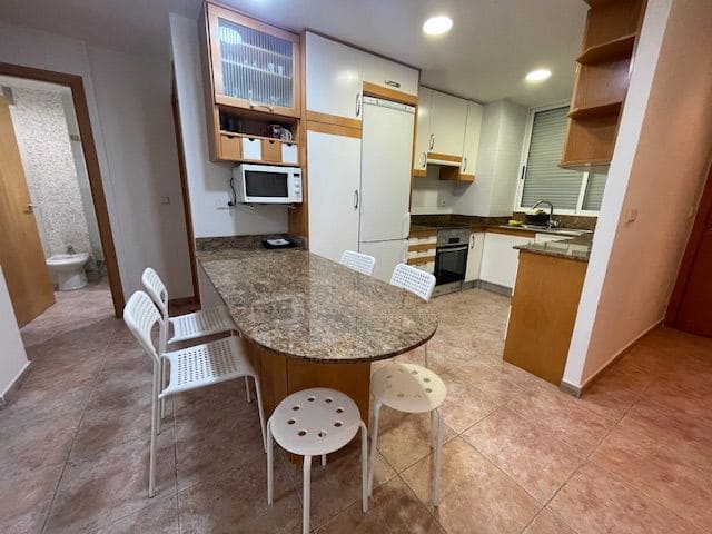 Piso de 2 habitaciones en Alicante / Alacant ciudad en alquiler con piscina garaje - 1.300 € (Ref: 7494347)