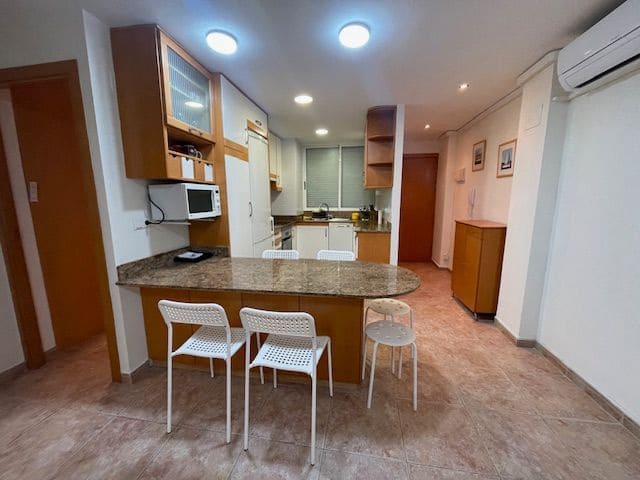 Piso de 2 habitaciones en Alicante / Alacant ciudad en alquiler con piscina garaje - 1.300 € (Ref: 7494347)