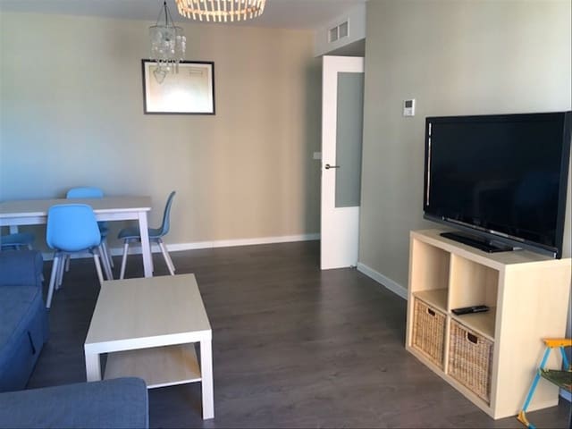 2 bedroom Beach Apartment for rent in Playa de Muchavista, El Campello with pool garage - € 1,300 (Ref: 7503326)