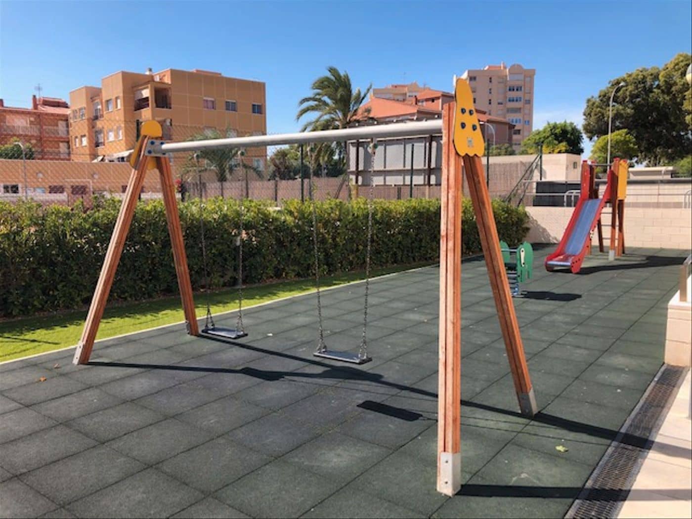 2 Zimmer Strandapartment zu vermieten in El Campello mit Pool Garage - 1.300 € (Ref: 7503326)