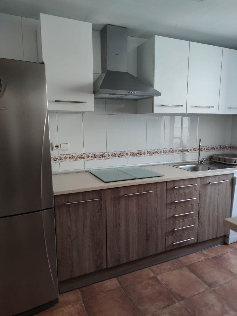 Piso de 3 habitaciones en Alicante / Alacant ciudad en alquiler con piscina garaje - 1.350 € (Ref: 7503333)