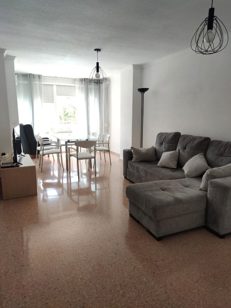 Piso de 3 habitaciones en Alicante / Alacant ciudad en alquiler con piscina garaje - 1.350 € (Ref: 7503333)
