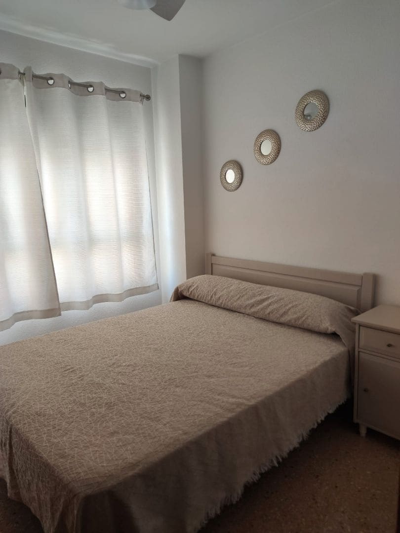 Piso de 3 habitaciones en Alicante / Alacant ciudad en alquiler con piscina garaje - 1.350 € (Ref: 7503333)