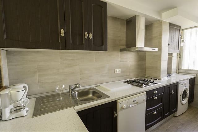 2 soveværelse Lejlighed til leje i Playa de San Juan, Alicante by med swimmingpool garage - € 1.050 (Ref: 7521552)