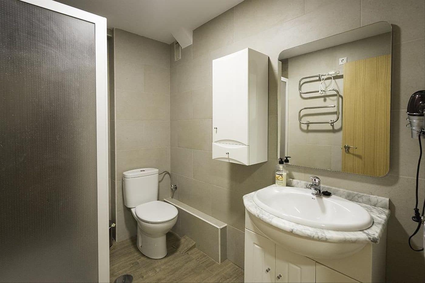 2 soveværelse Lejlighed til leje i Alicante by med swimmingpool garage - € 1.050 (Ref: 7521552)