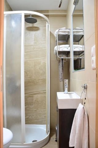 2 soveværelse Lejlighed til leje i Playa de San Juan, Alicante by med swimmingpool garage - € 1.050 (Ref: 7521552)