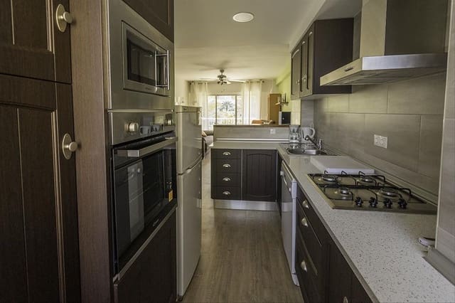 2 soveværelse Lejlighed til leje i Playa de San Juan, Alicante by med swimmingpool garage - € 1.050 (Ref: 7521552)