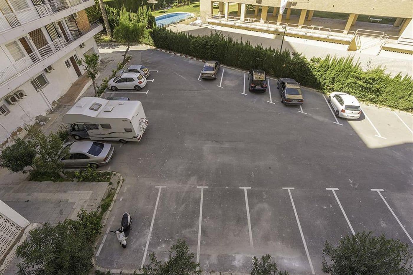 2 soveværelse Lejlighed til leje i Alicante by med swimmingpool garage - € 1.050 (Ref: 7521552)