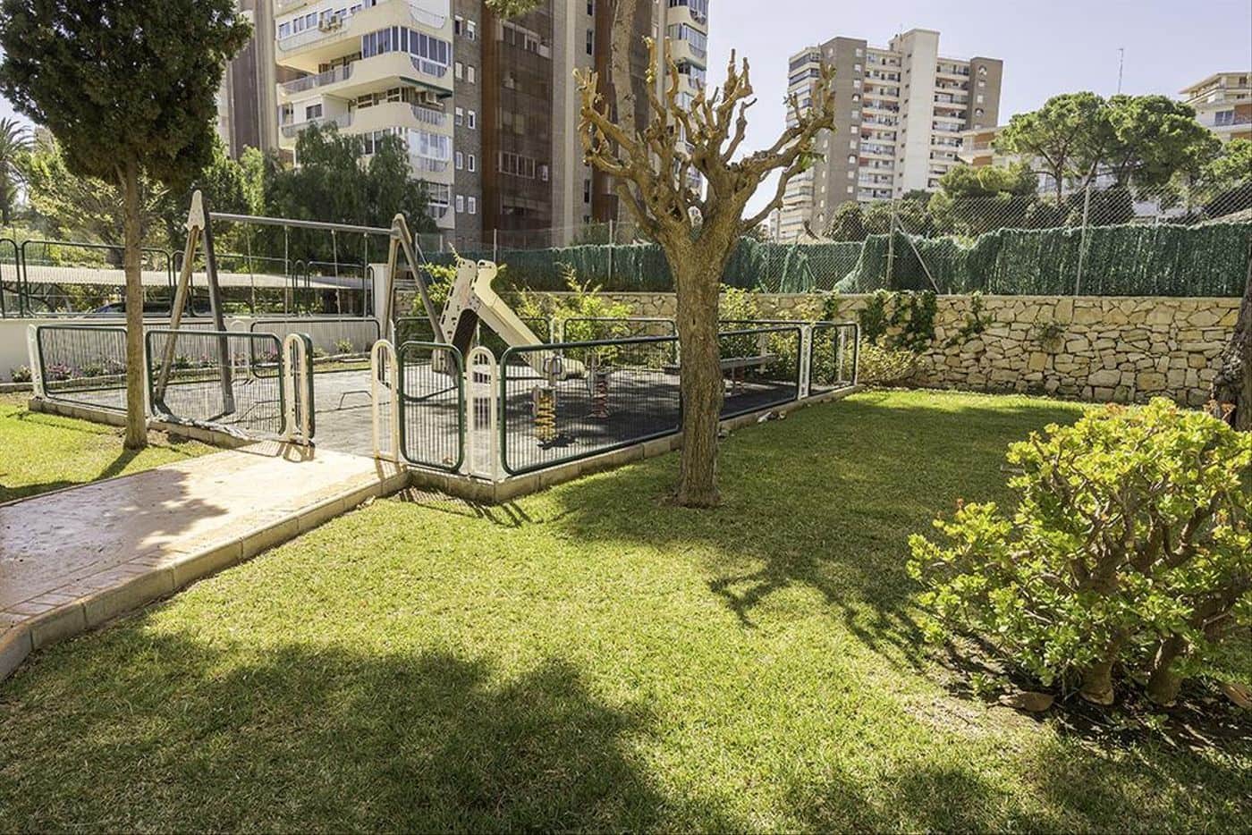 2 soveværelse Lejlighed til leje i Alicante by med swimmingpool garage - € 1.050 (Ref: 7521552)