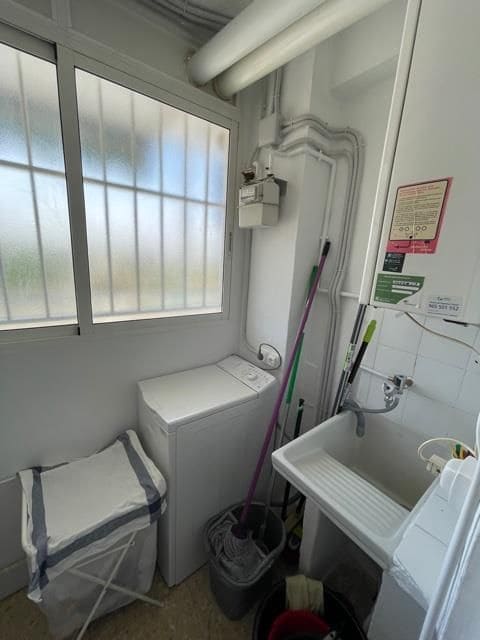 3 sovrum Lägenhet att hyra i Alicante stad med pool garage - 1 100 € (Ref: 7537341)