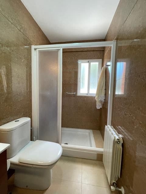 3 sovrum Lägenhet att hyra i Alicante stad med pool garage - 1 100 € (Ref: 7537341)