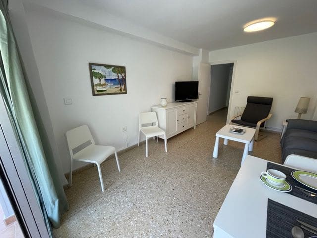 3 sovrum Lägenhet att hyra i Alicante stad med pool garage - 1 100 € (Ref: 7537341)