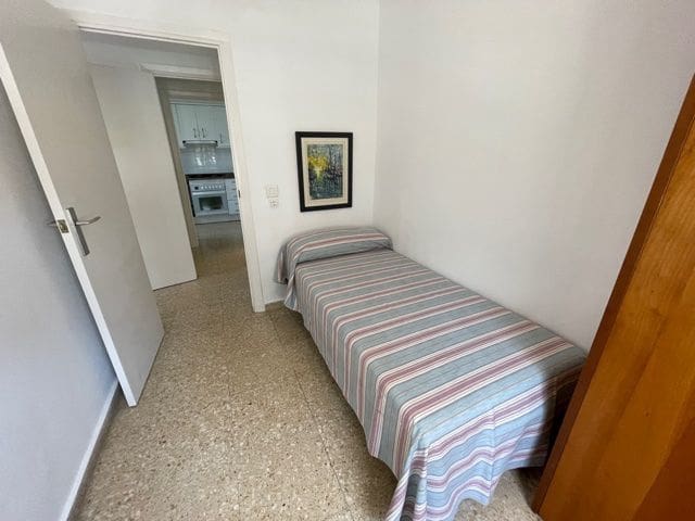 3 sovrum Lägenhet att hyra i Alicante stad med pool garage - 1 100 € (Ref: 7537341)