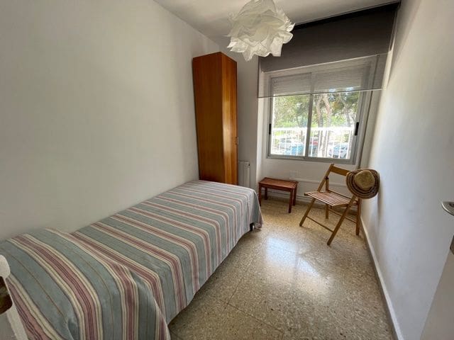 3 sovrum Lägenhet att hyra i Alicante stad med pool garage - 1 100 € (Ref: 7537341)