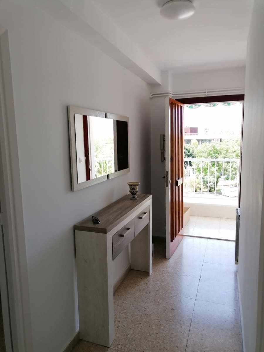 3 sovrum Lägenhet att hyra i Alicante stad med pool garage - 1 100 € (Ref: 7537341)