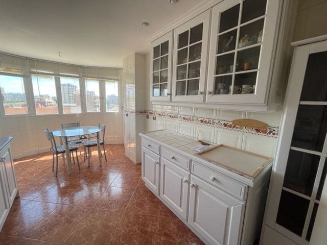 3 chambre Appartement à vendre à Alicante ville avec piscine garage - 520 000 € (Ref: 7563123)