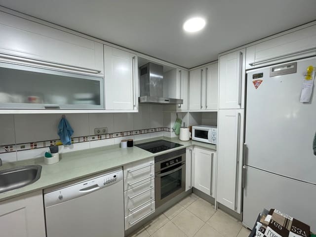 2 soveværelse Lejlighed til leje i Cabo de las Huertas, Alicante by med swimmingpool garage - € 950 (Ref: 7596612)