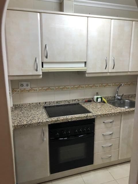 1 bedroom Flat for rent in Alicante / Alacant city with pool - € 850 (Ref: 7596613)