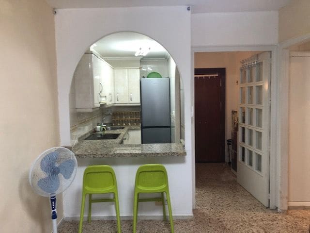 Piso de 1 habitación en Playa de San Juan, Alicante / Alacant ciudad en alquiler con piscina - 850 € (Ref: 7596613)