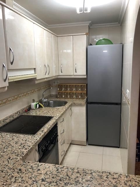 1 bedroom Flat for rent in Alicante / Alacant city with pool - € 850 (Ref: 7596613)