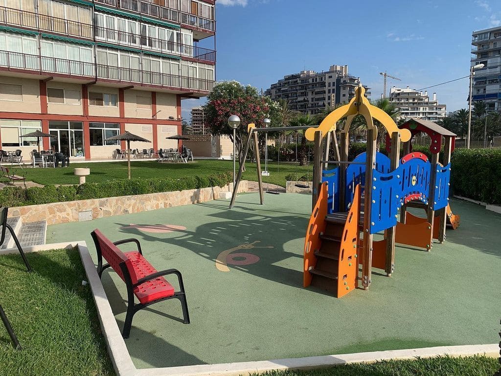 1 bedroom Flat for rent in Alicante / Alacant city with pool - € 850 (Ref: 7596613)